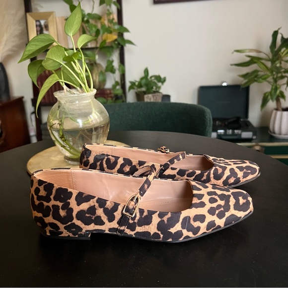 Franco Sarto Square Toe Mary Jane Flats - Picture 4 of 8